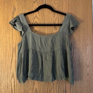 Super cute and comfy crop top!